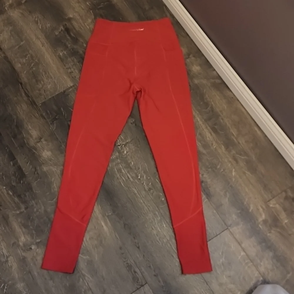 Victoria's Secret Total Knockout leggings - Picture 6 of 8